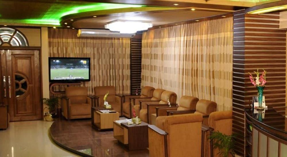 Marino Hotel - Best Near Airport ダッカ エクステリア 写真