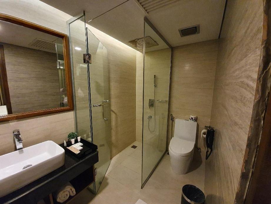 Marino Hotel - Best Near Airport ダッカ エクステリア 写真