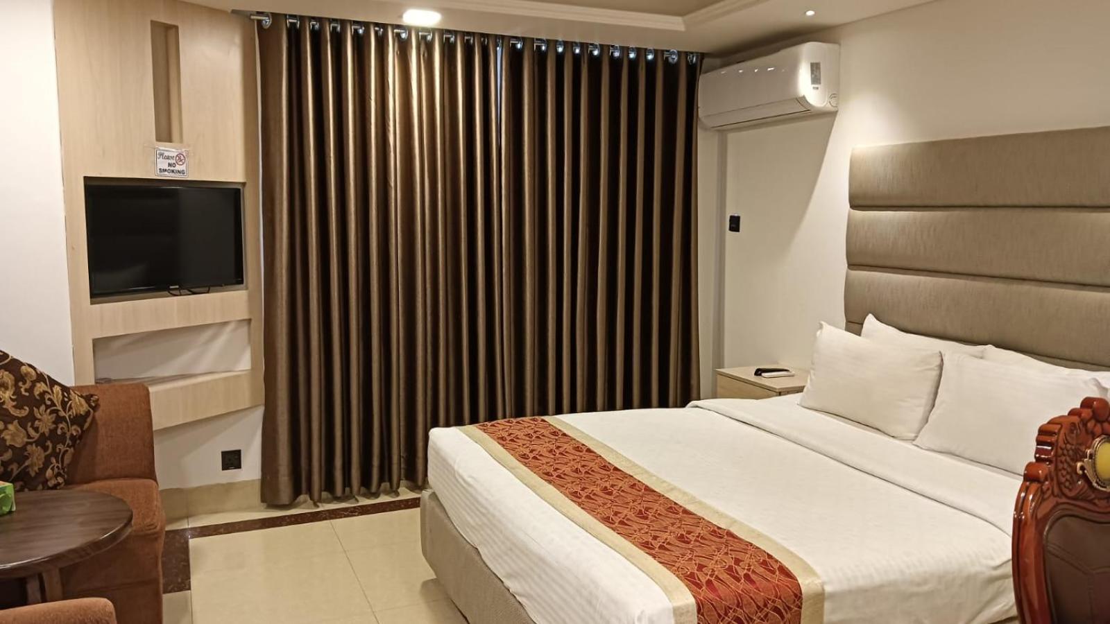 Marino Hotel - Best Near Airport ダッカ エクステリア 写真