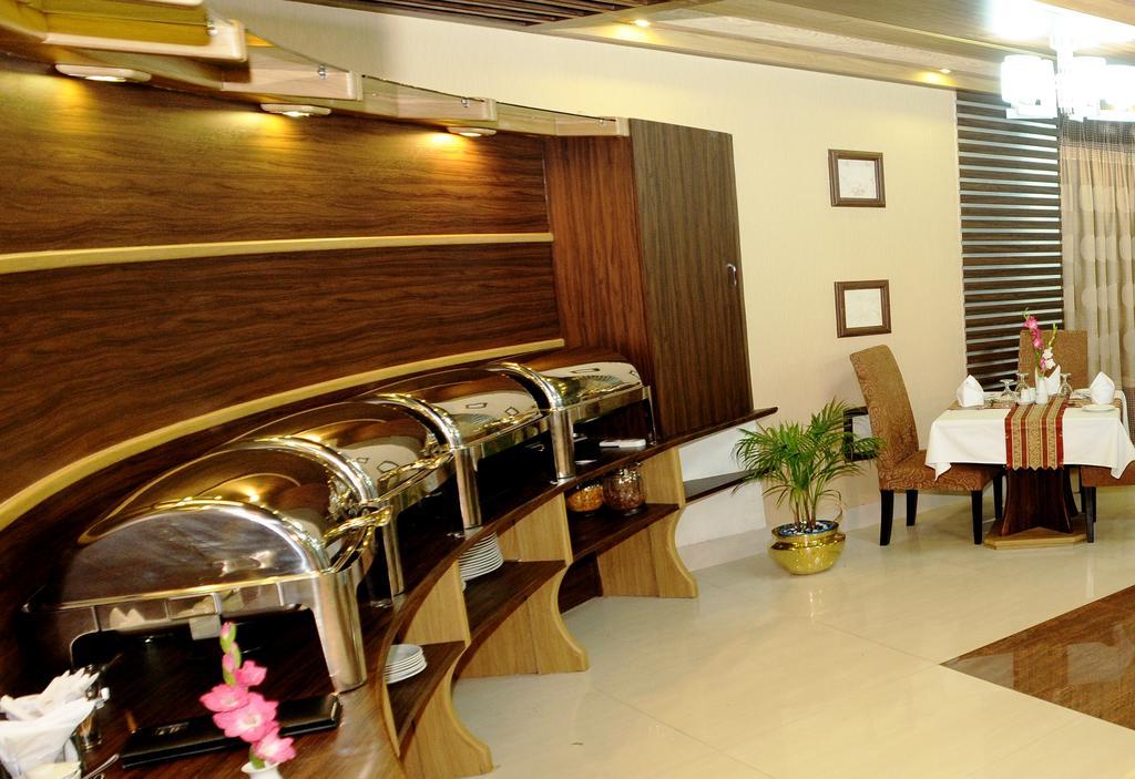 Marino Hotel - Best Near Airport ダッカ エクステリア 写真
