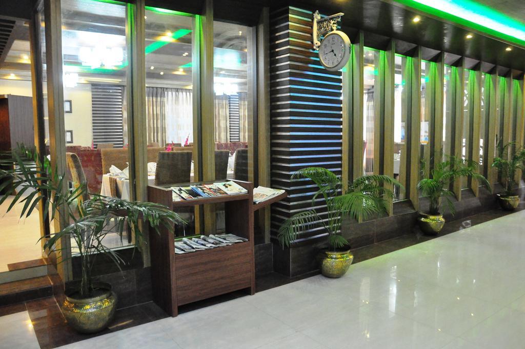 Marino Hotel - Best Near Airport ダッカ エクステリア 写真