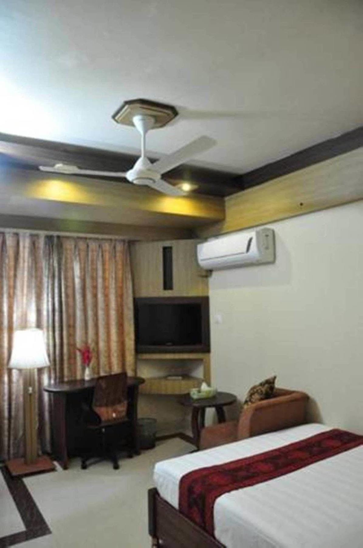 Marino Hotel - Best Near Airport ダッカ エクステリア 写真