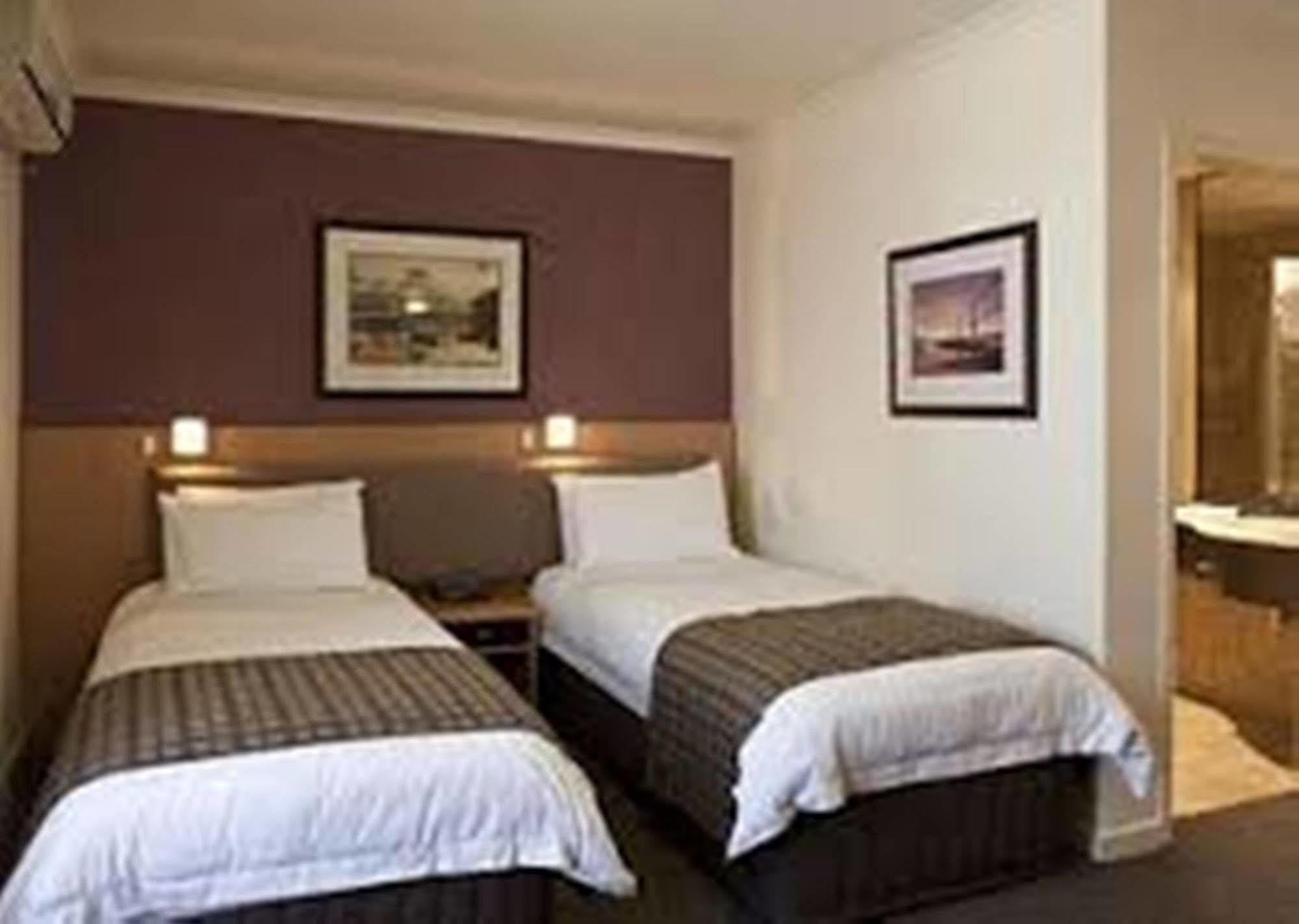 Marino Hotel - Best Near Airport ダッカ エクステリア 写真