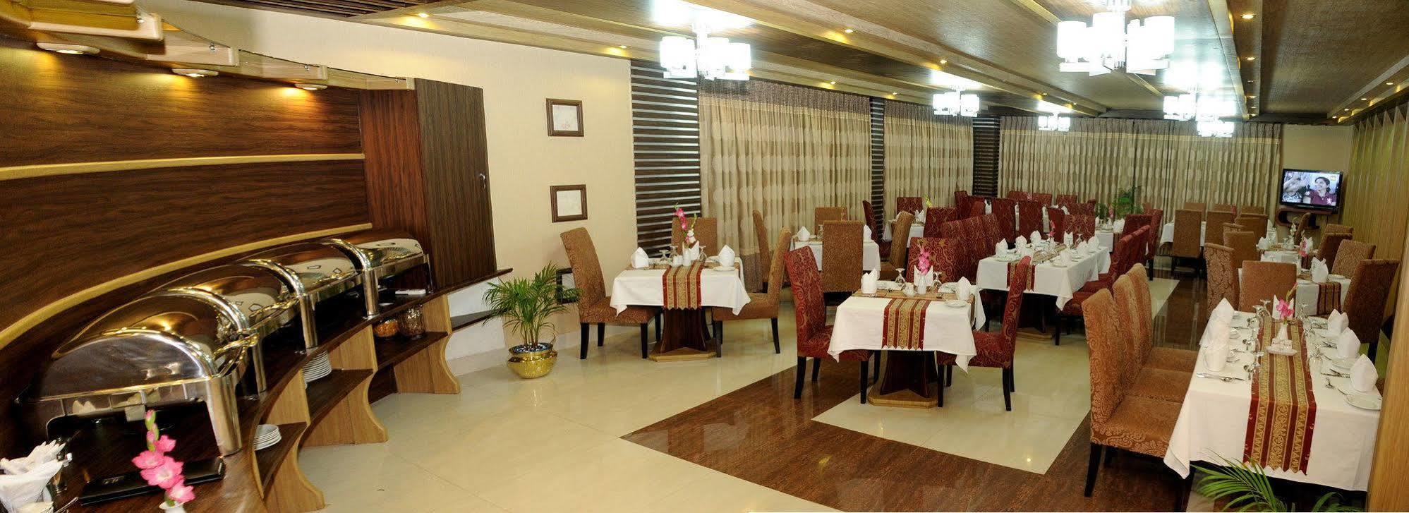 Marino Hotel - Best Near Airport ダッカ エクステリア 写真