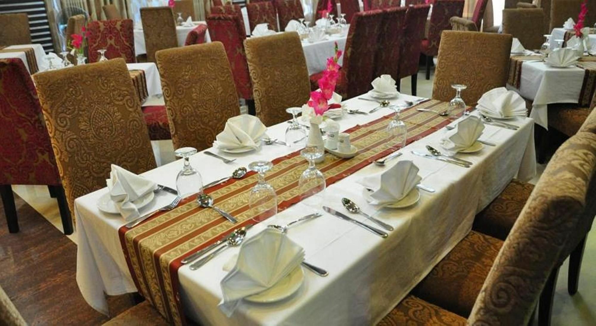 Marino Hotel - Best Near Airport ダッカ エクステリア 写真